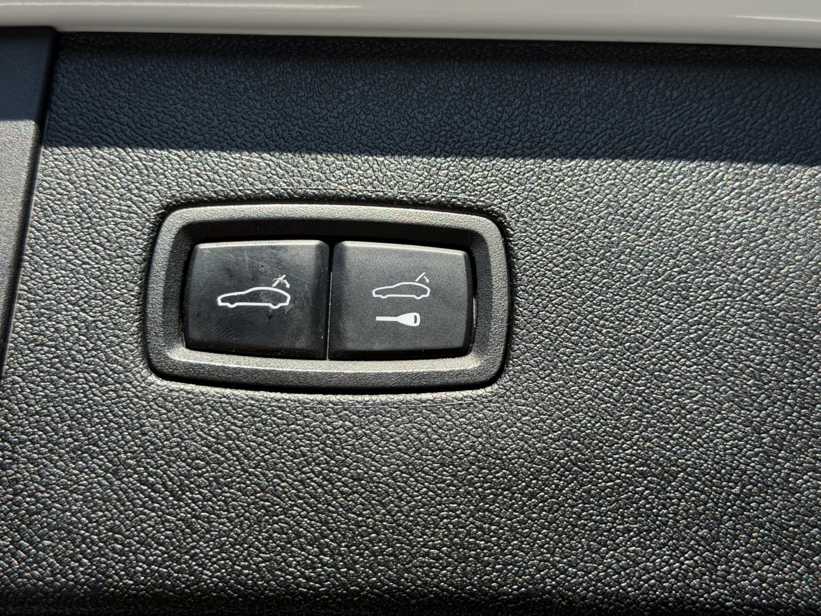 Used 2019 Porsche Cayenne AWD/4WD image 12