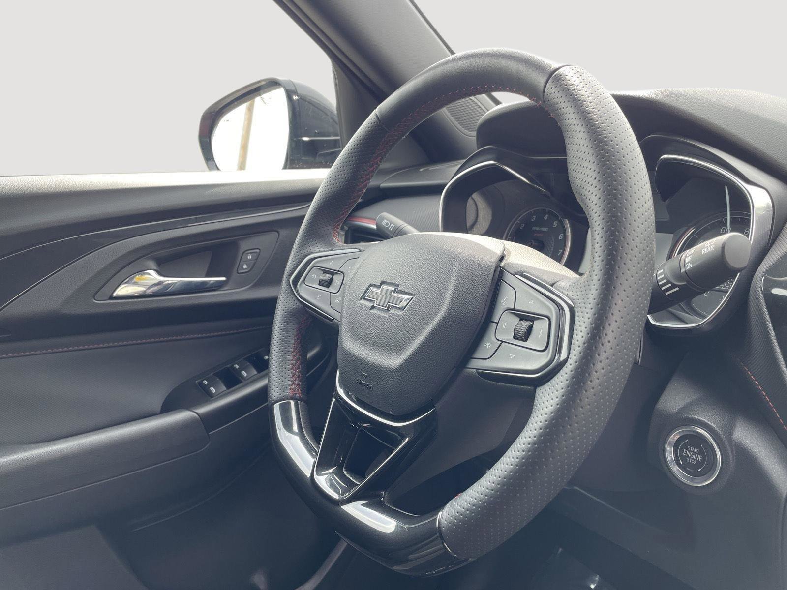 Used 2022 Chevrolet TrailBlazer RS w/ Technology Package image 6