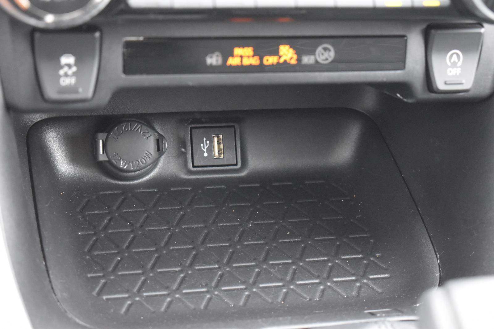 Used 2025 Toyota RAV4 XLE w/ Convenience Package AWD/4WD image 25