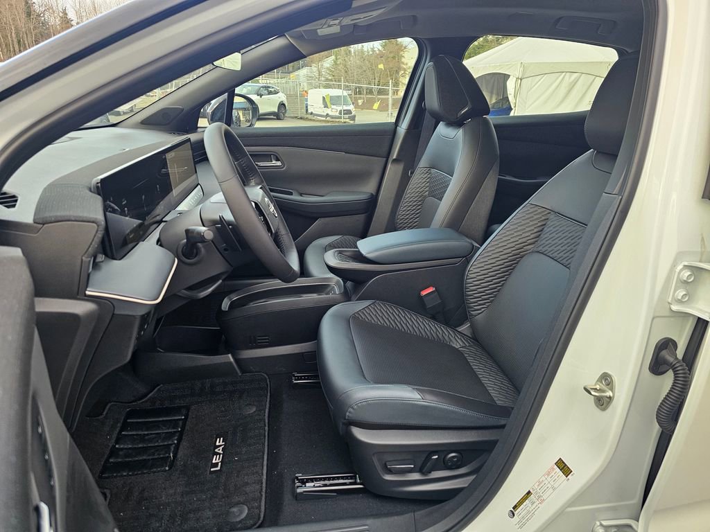 New 2026 Nissan Leaf Platinum+ w/ Cargo Package (Platinum+) image 18