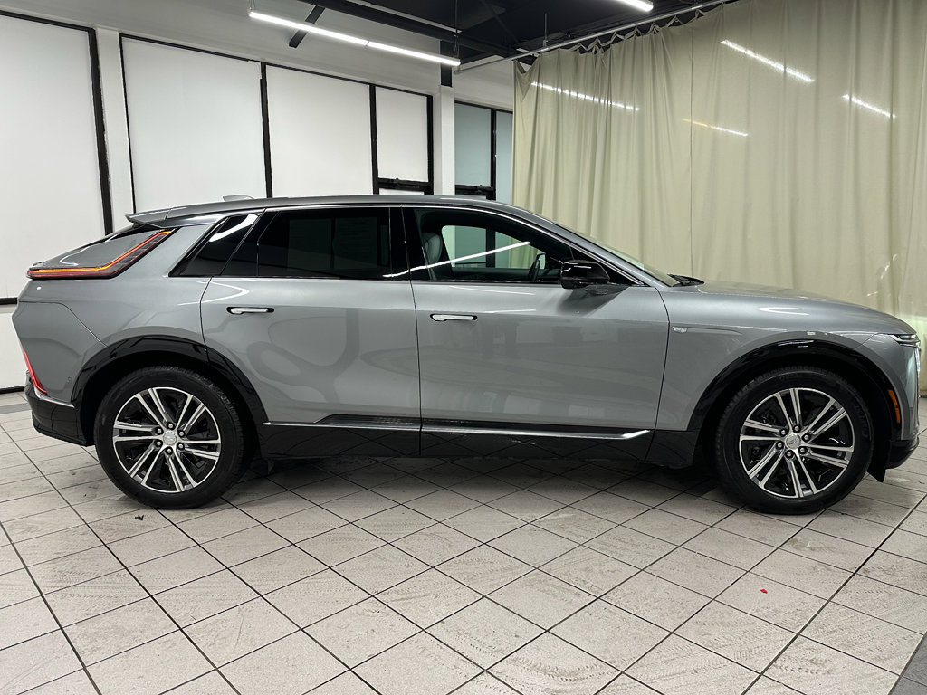 Used 2024 Cadillac Lyriq Luxury w/ LPO, Floor Liner Package image 3