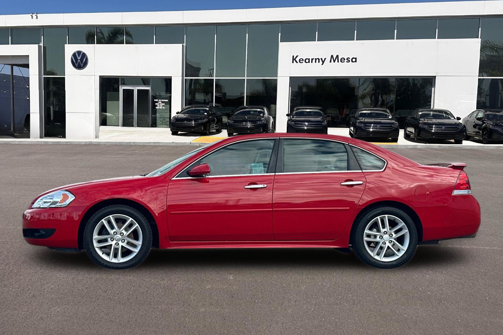 Used 2013 Chevrolet Impala LTZ FWD image 7