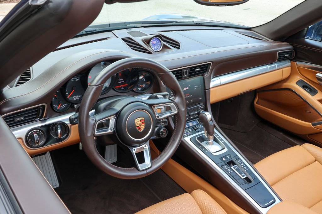 Certified 2017 Porsche 911 Targa 4S AWD/4WD image 4