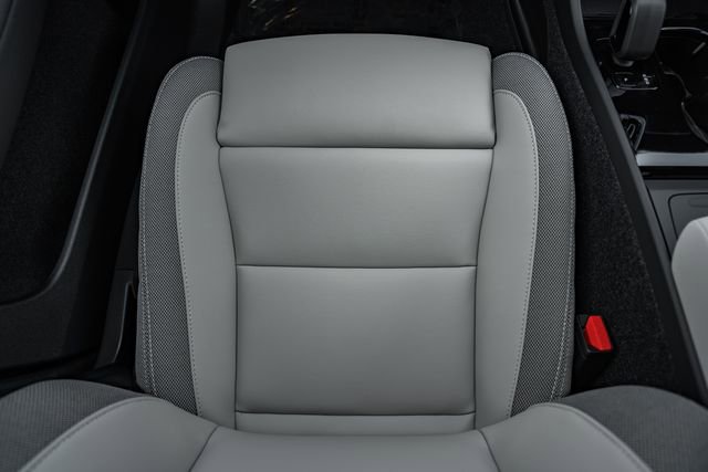 New 2026 Volvo EX40 Plus w/ Climate Package image 30