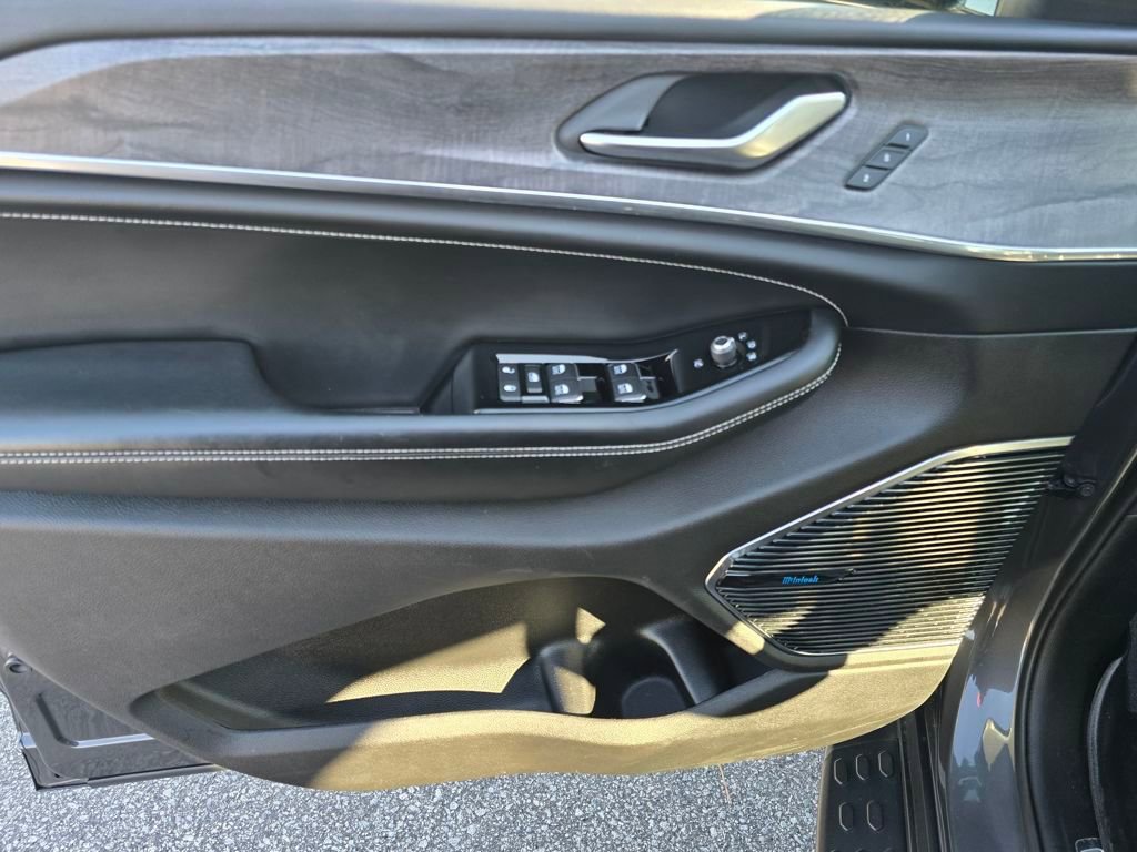 Used 2021 Jeep Grand Cherokee L Overland image 10