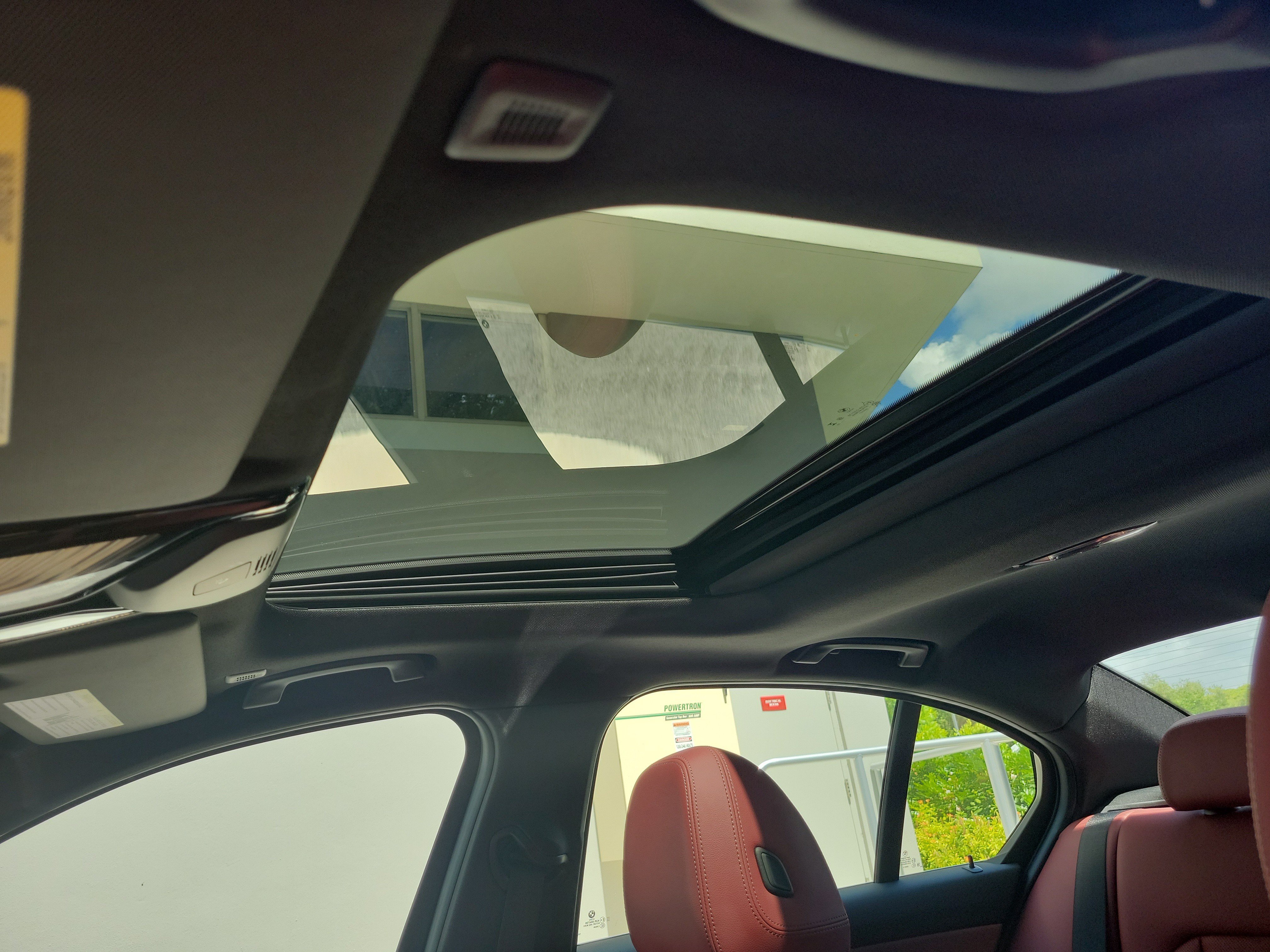 Used 2024 BMW 330i Sedan w/ Convenience Package RWD image 22