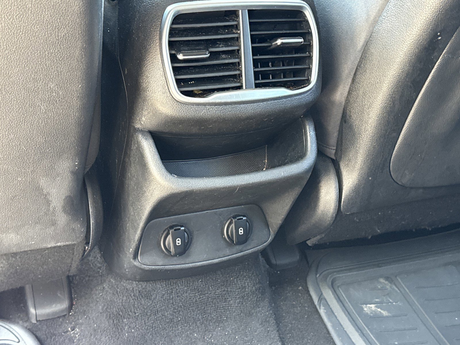 Used 2020 Hyundai Santa Fe SEL image 13