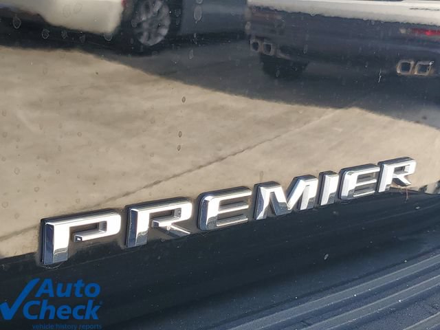 Used 2023 Chevrolet Suburban Premier w/ Premium Package RWD image 8