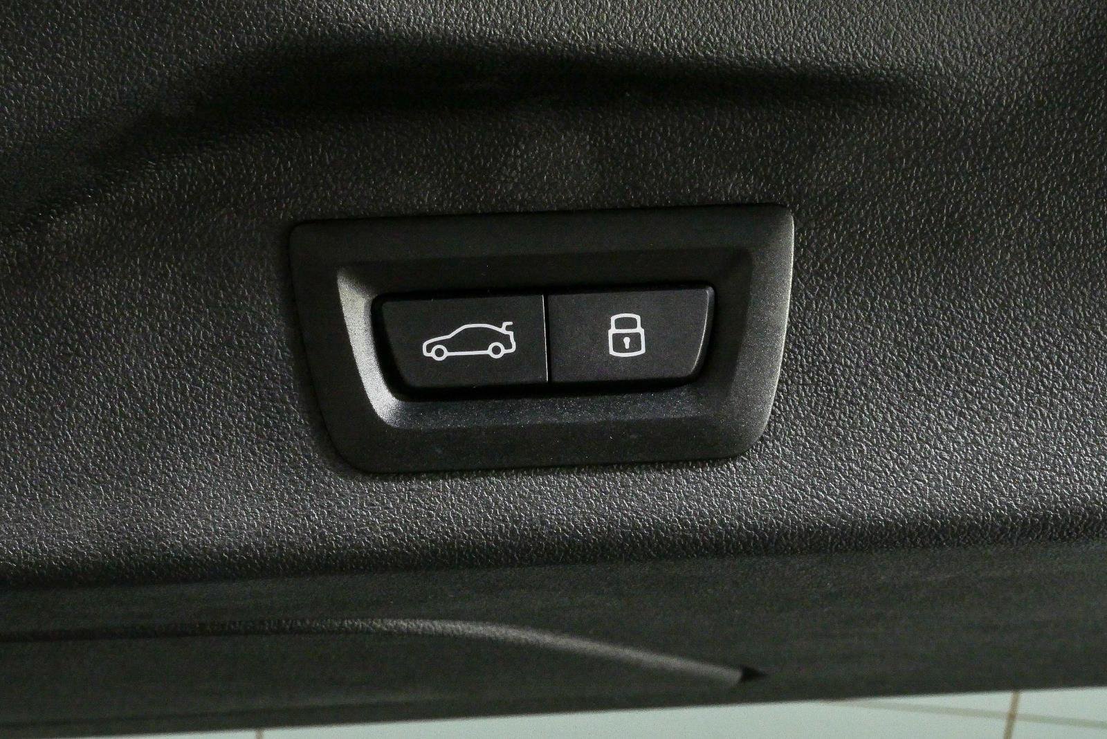 Used 2025 BMW X7 xDrive40i w/ M Sport Package AWD/4WD image 34