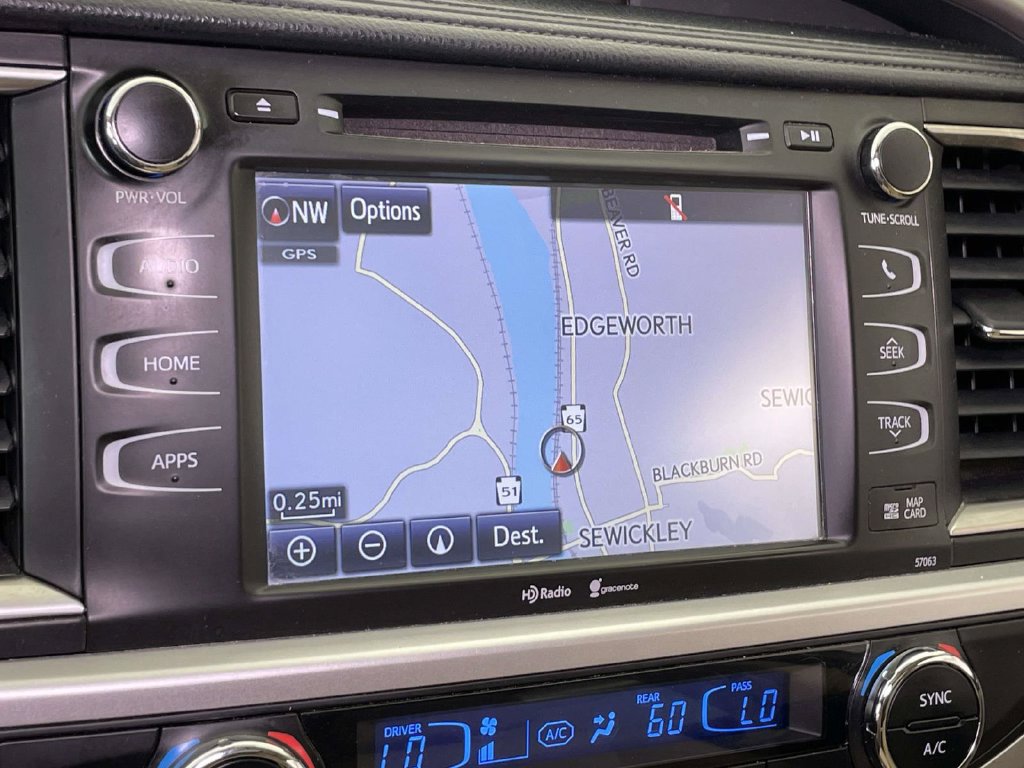 Used 2015 Toyota Highlander XLE AWD/4WD image 24