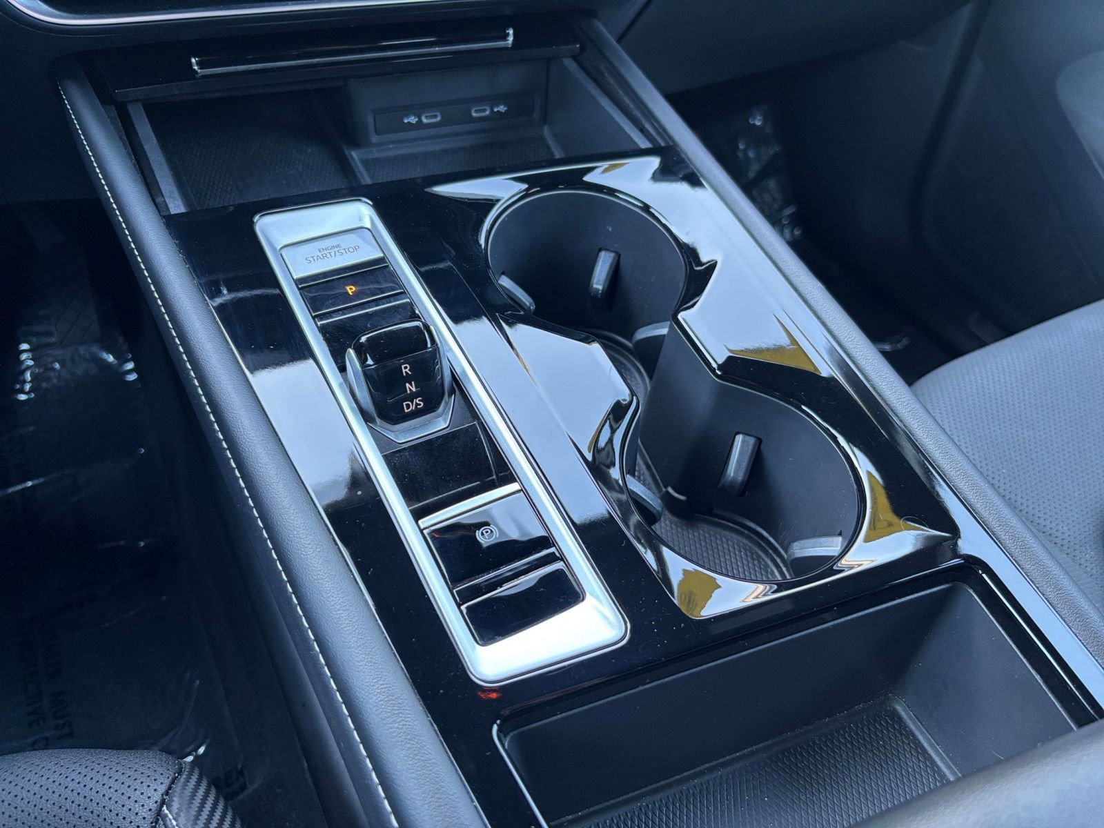 Used 2024 Volkswagen Atlas Cross Sport SE image 41