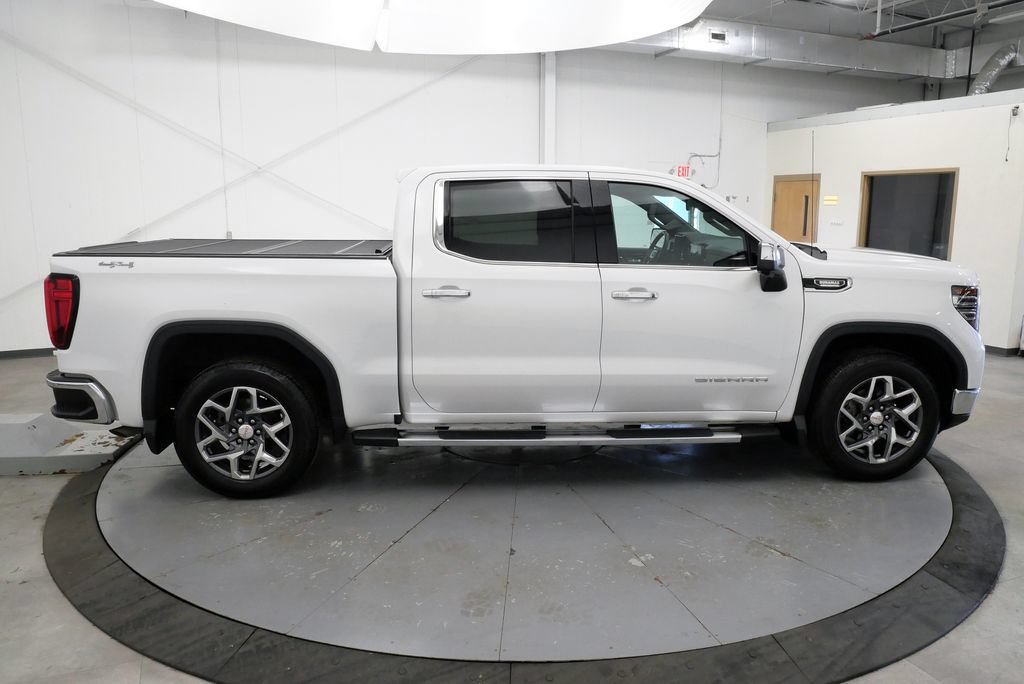 Used 2023 GMC Sierra 1500 SLT w/ SLT Premium Plus Package AWD/4WD image 8