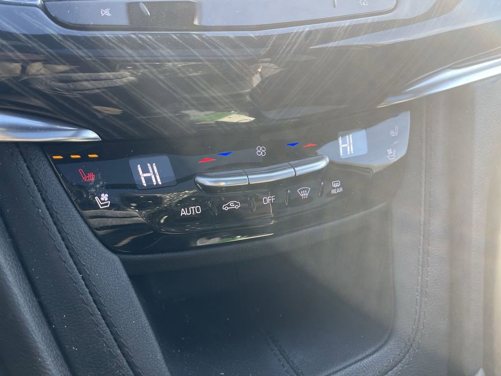 Certified 2024 Cadillac XT6 Premium Luxury w/ LPO, Floor Liner Package image 17