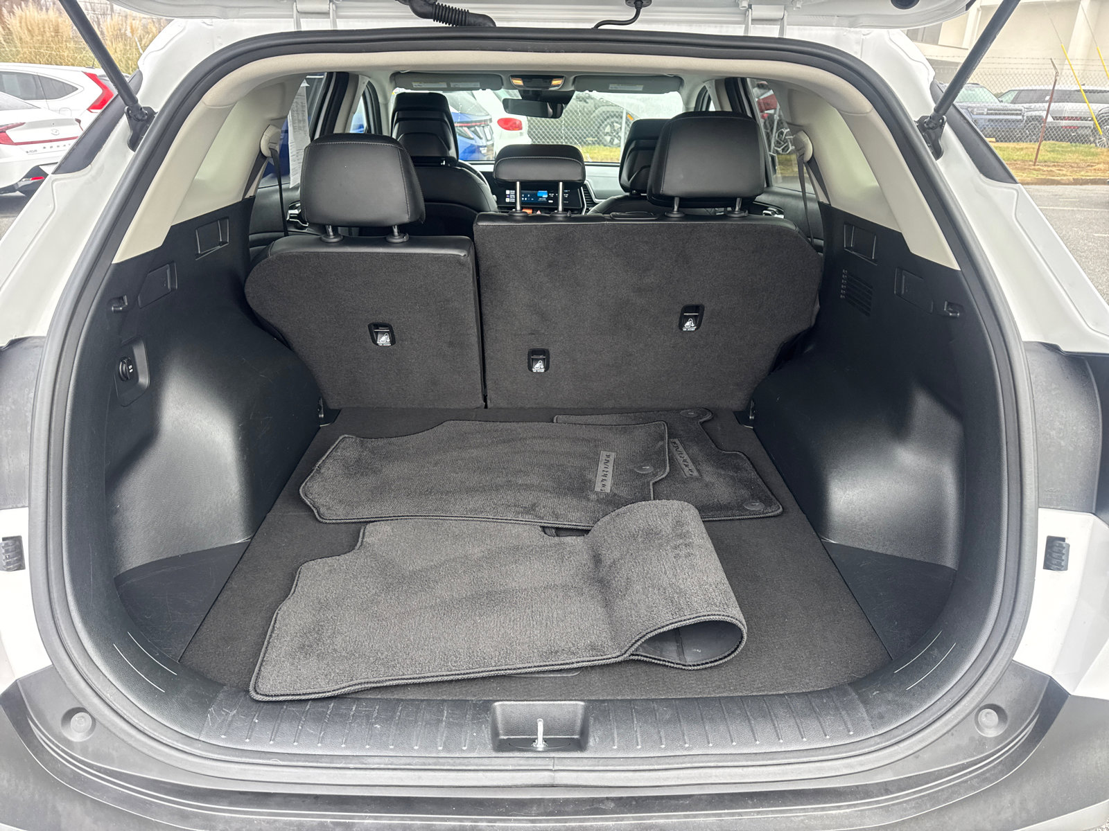 Used 2023 Kia Sportage EX image 18