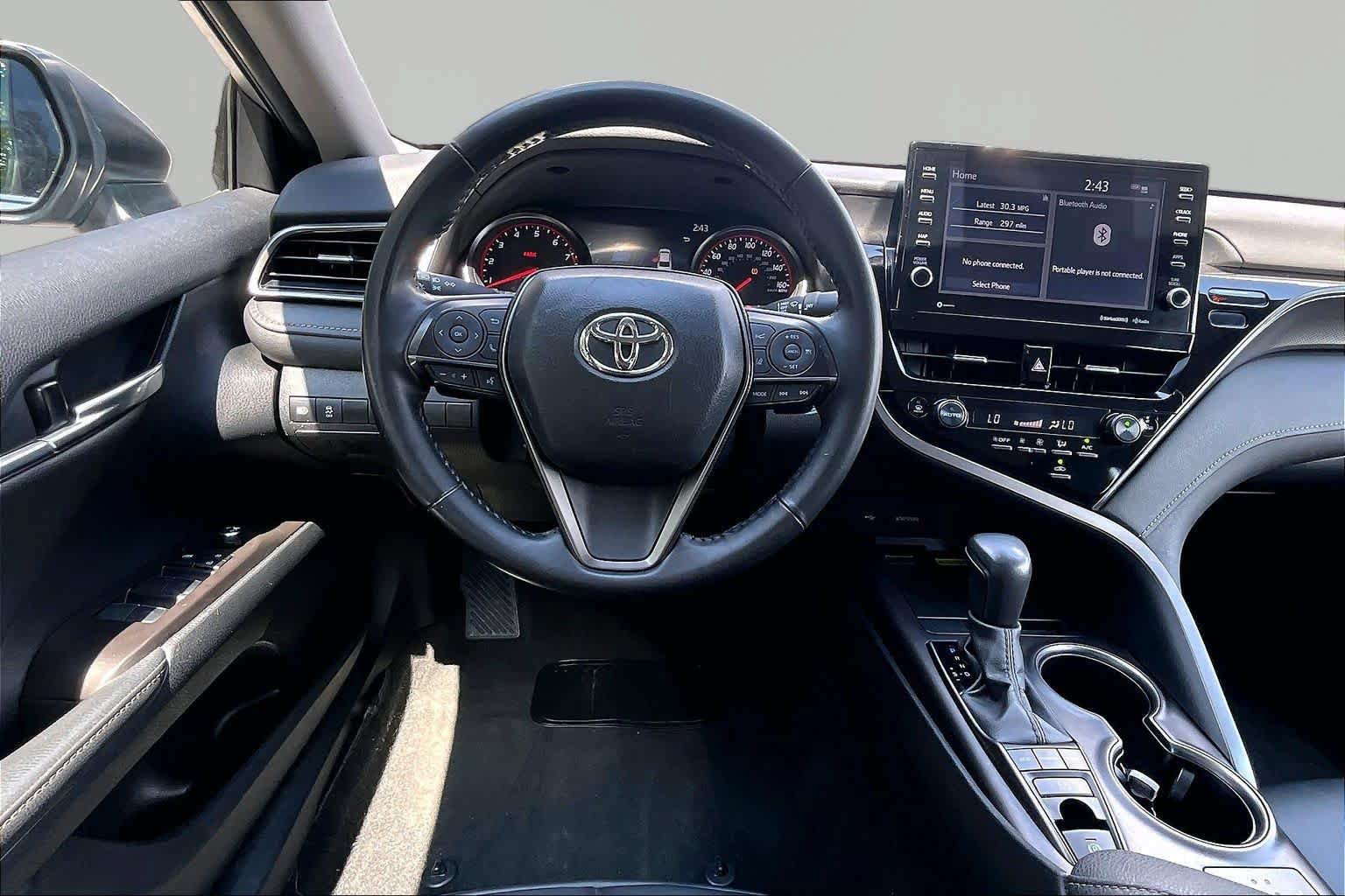 Used 2024 Toyota Camry XSE FWD image 6