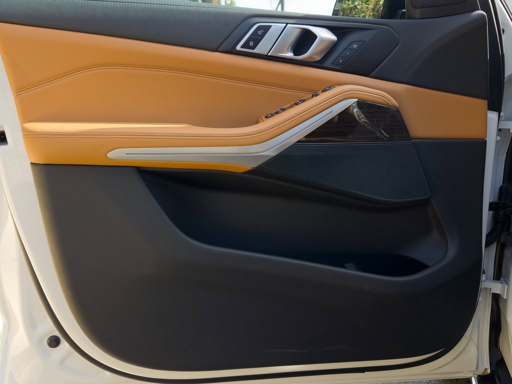 Certified 2023 BMW X5 sDrive40i w/ Parking Assistance Package image 12