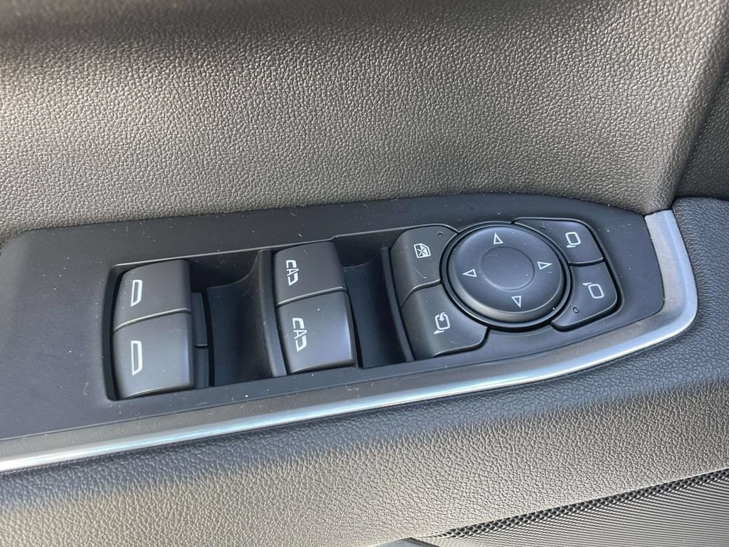 Used 2025 GMC Sierra 1500 SLT AWD/4WD image 18