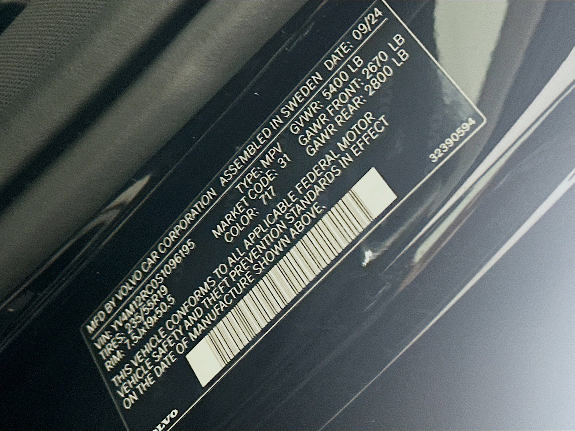 Used 2025 Volvo XC60 B5 Plus image 12