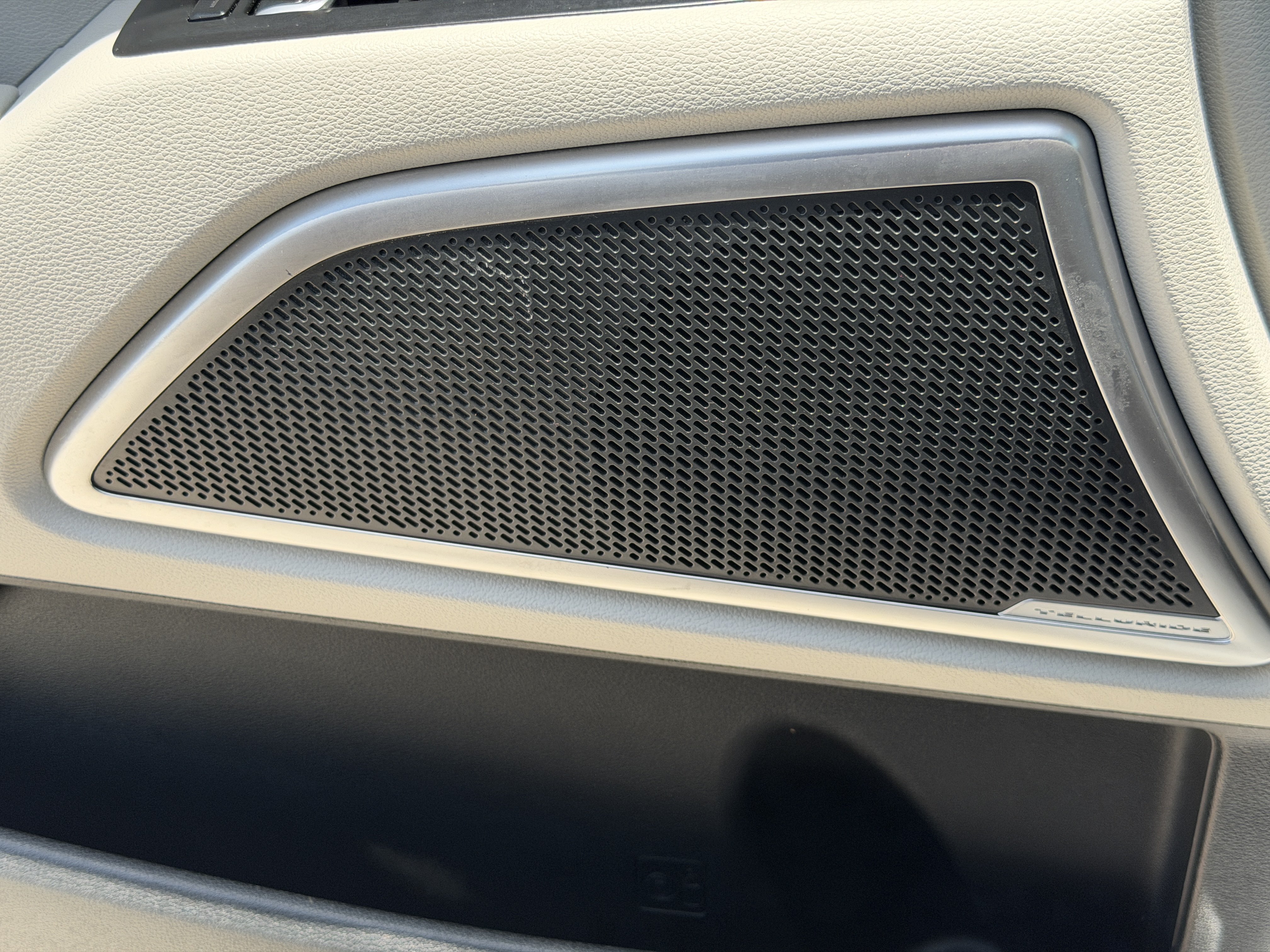 Certified 2024 Kia Telluride S FWD image 20