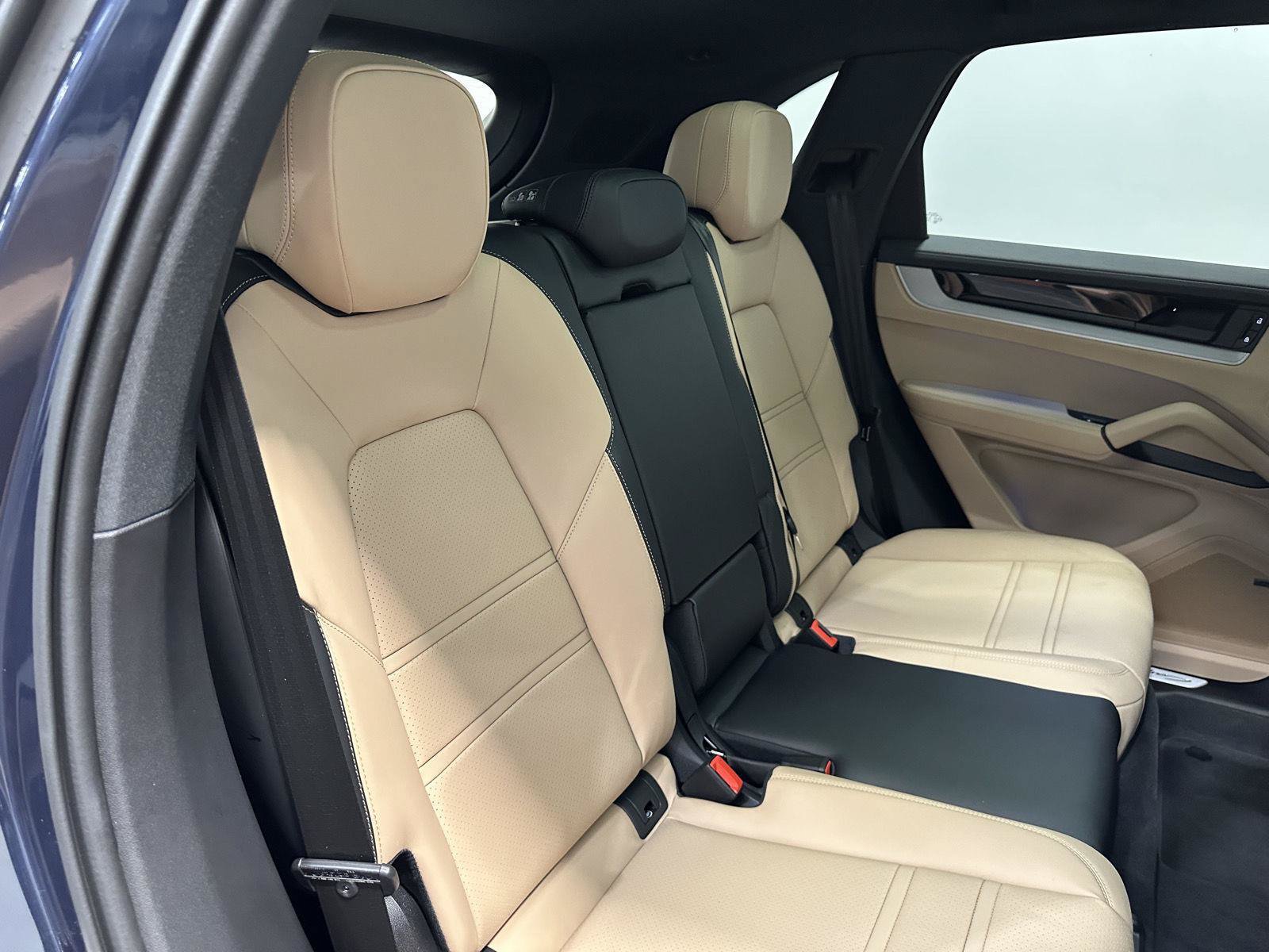 Used 2026 Porsche Cayenne S AWD/4WD image 41
