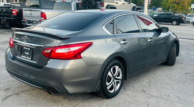 Used 2017 Nissan Altima 2.5 S w/ Power Driver Seat Package image 7