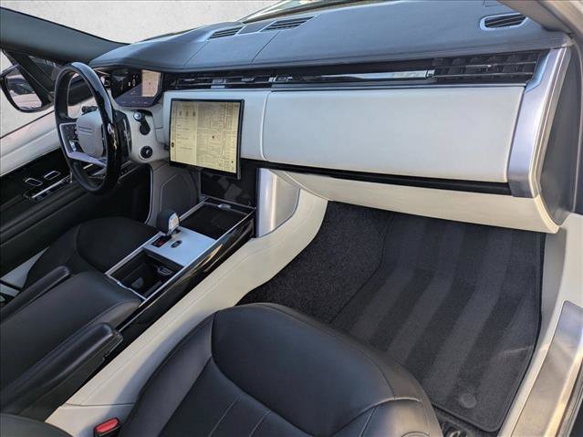 Used 2024 Land Rover Range Rover Long Wheelbase SE AWD/4WD image 24