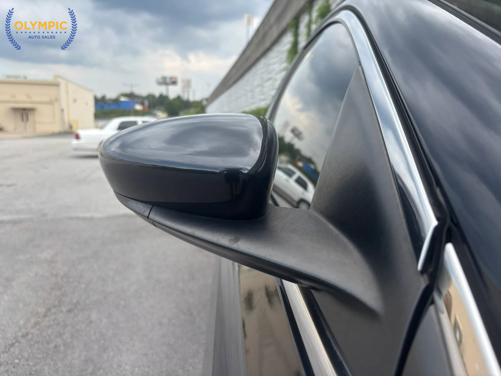 Used 2017 Chrysler 200 Limited Platinum w/ Comfort & Convenience Group image 14