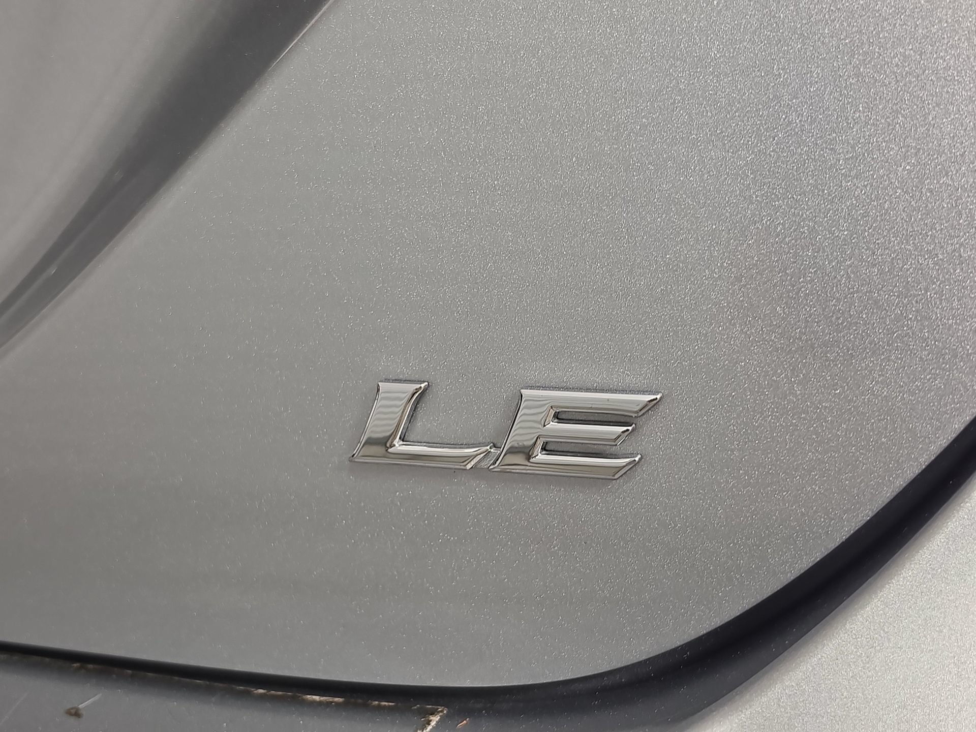 Used 2020 Toyota Camry LE FWD image 10