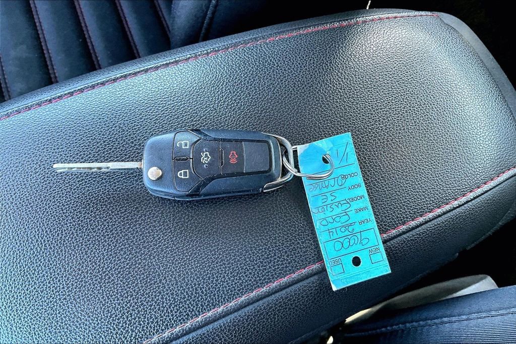 Used 2014 Ford Fusion SE w/ Equipment Group 201A image 30