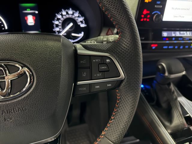 Used 2022 Toyota Sienna XSE image 18