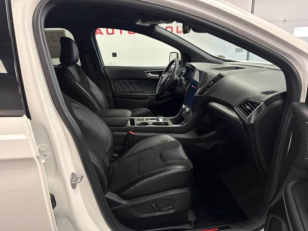 Used 2023 Ford Edge ST AWD/4WD image 38