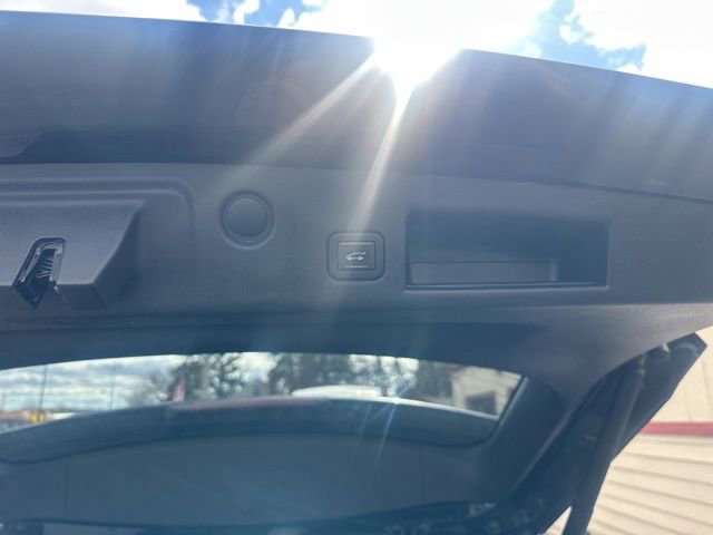 Used 2020 Chevrolet Equinox LT image 16