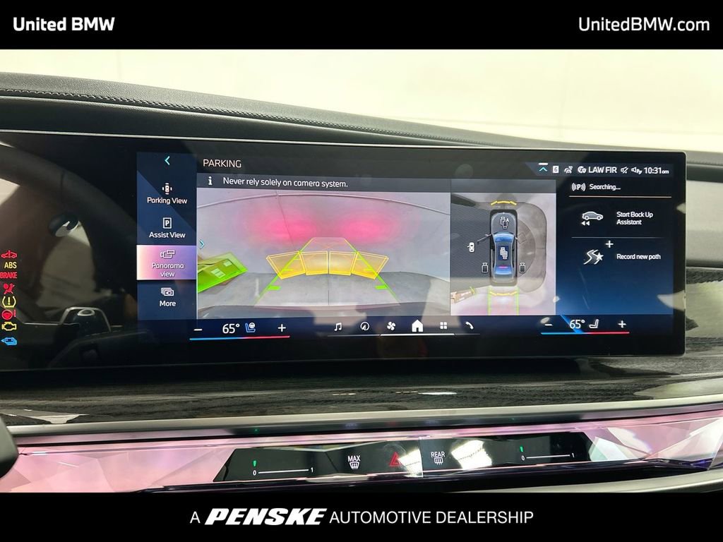 New 2026 BMW 750e xDrive w/ Premium Package image 17