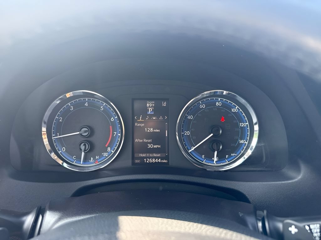 Used 2017 Toyota Corolla SE FWD image 14