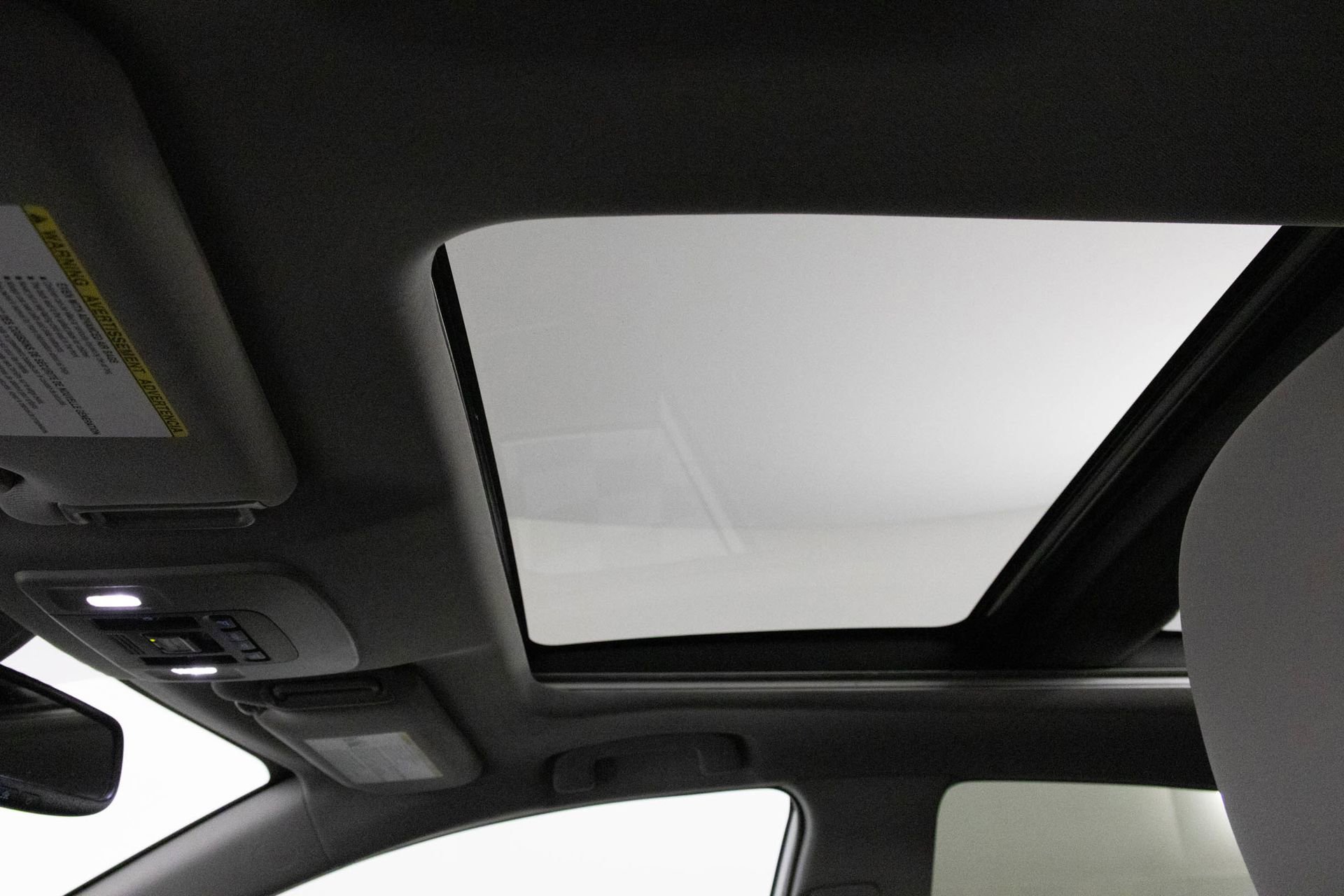 Used 2022 Toyota Camry XSE image 32