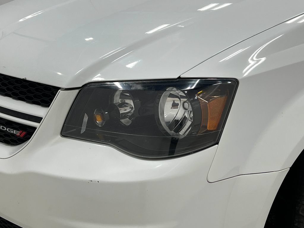 Used 2016 Dodge Grand Caravan R/T FWD image 35