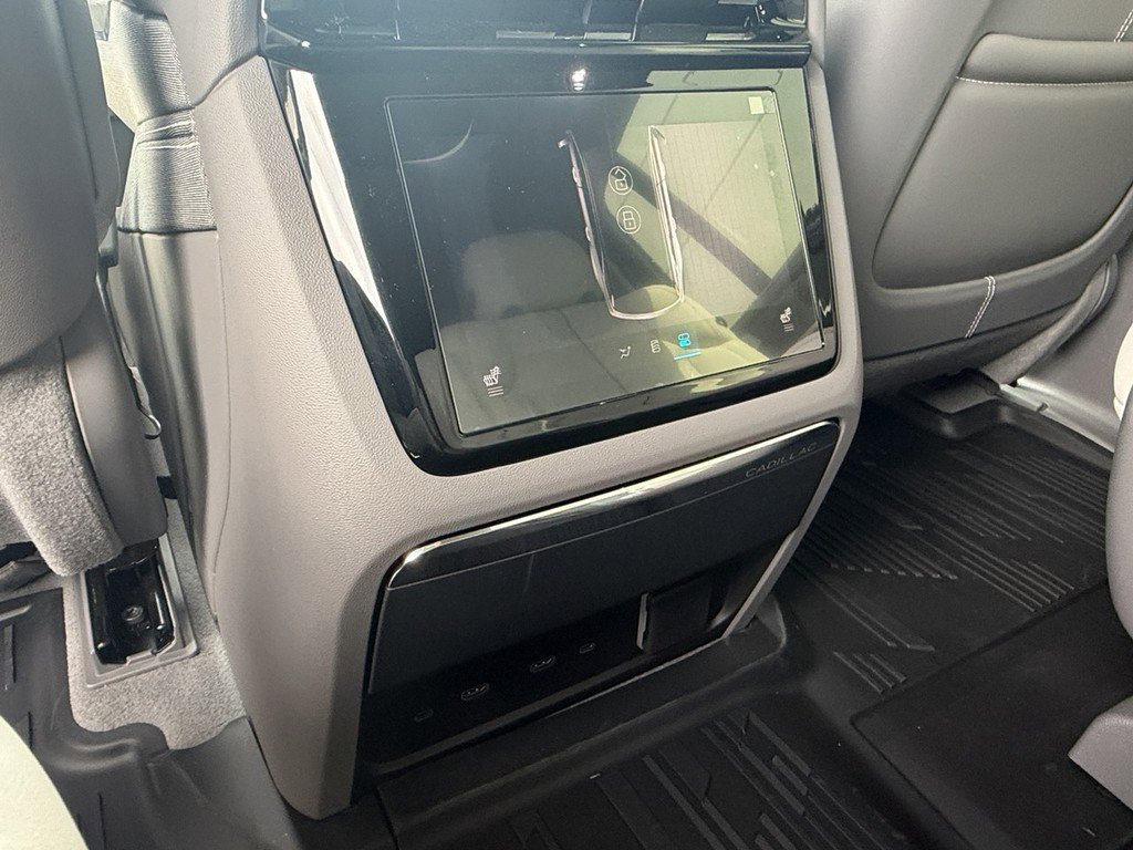 New 2026 Cadillac Escalade IQL Sport 1 w/ LPO, Floor Liner Package AWD/4WD image 8