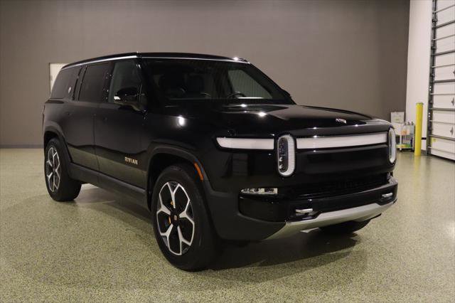 Used 2023 Rivian R1S Adventure image 1