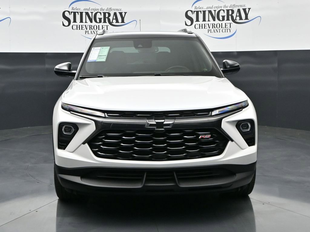 Used 2025 Chevrolet TrailBlazer RS w/ Convenience Package FWD image 2