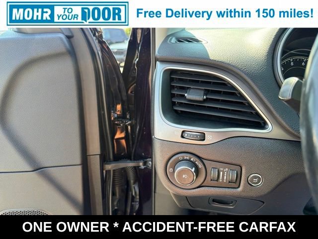 Used 2021 Jeep Cherokee Latitude Lux w/ Comfort/Convenience Group AWD/4WD image 16