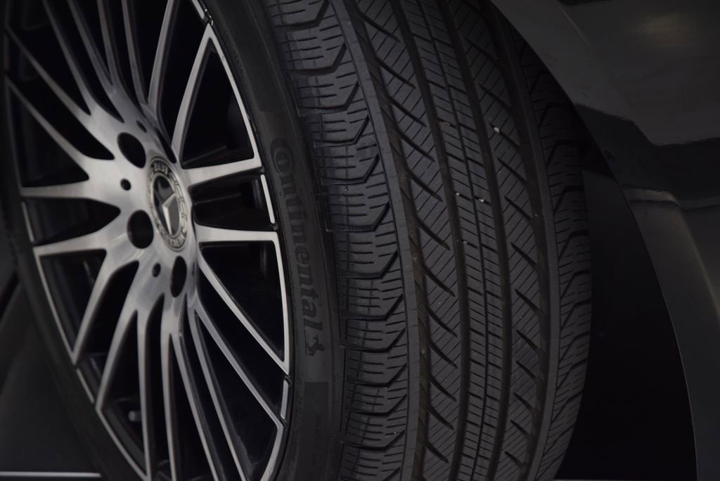 Used 2024 Mercedes-Benz C 300 Sedan image 27