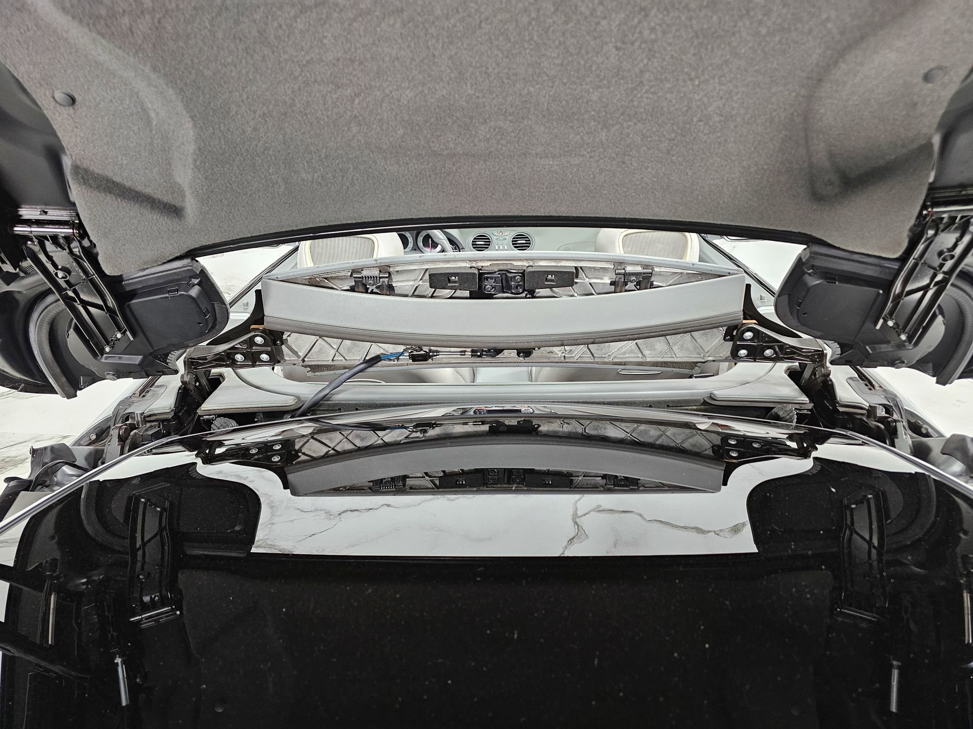 Used 2012 Mercedes-Benz SL 550 image 19