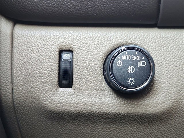 Used 2020 GMC Canyon SLT w/ Driver Alert Package image 17