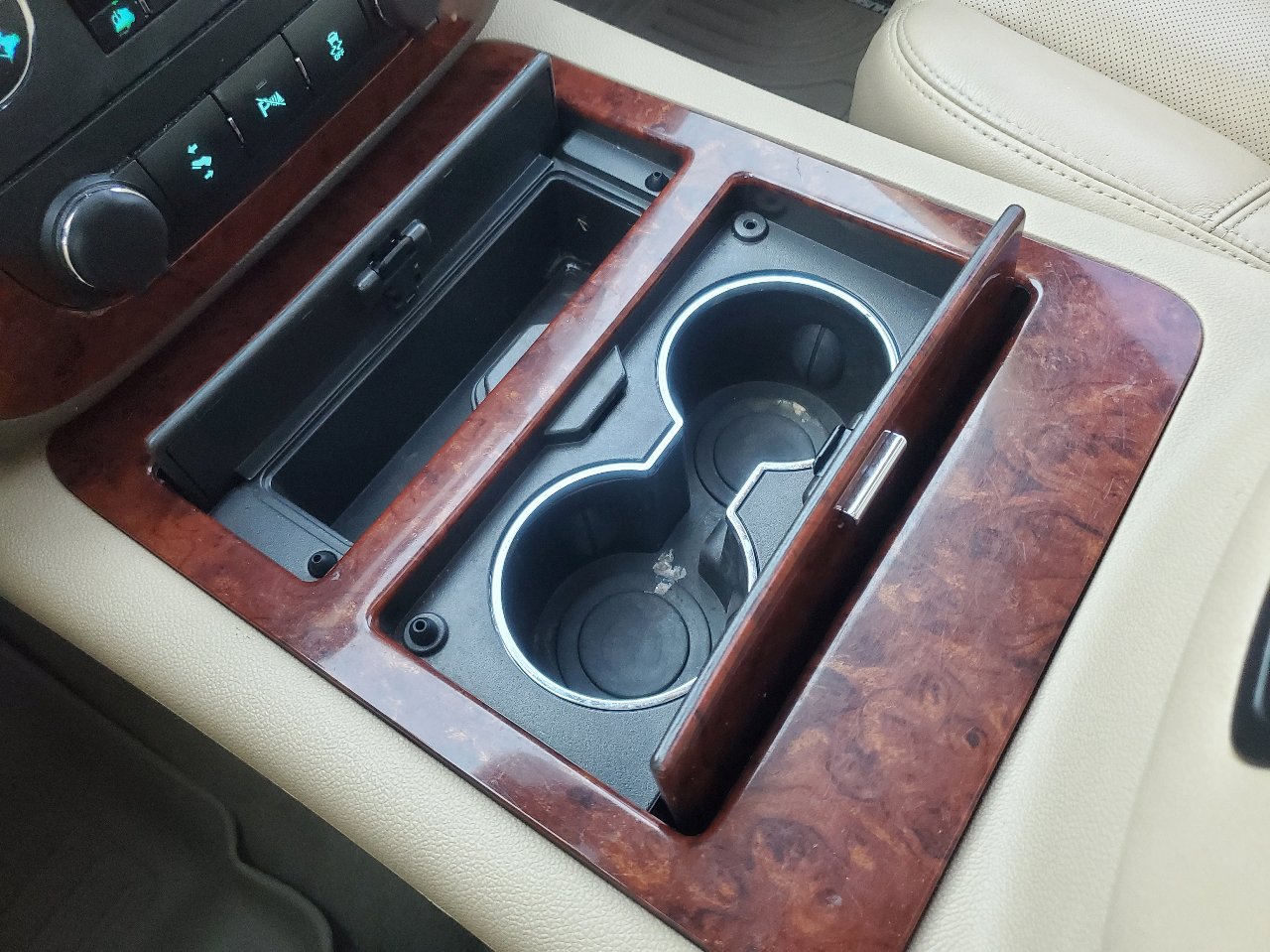 Used 2013 Chevrolet Tahoe LTZ image 58