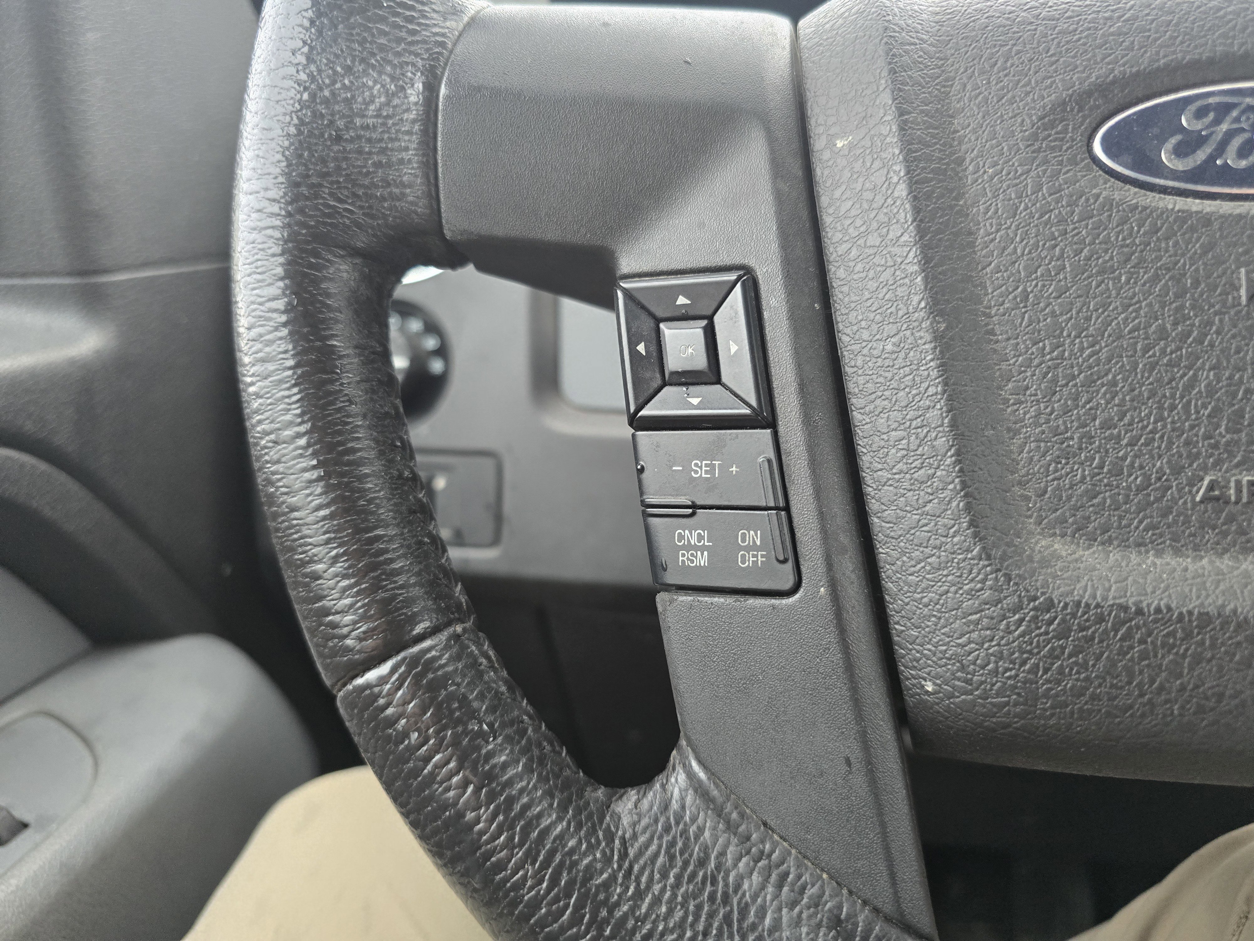 Used 2014 Ford F150 XLT w/ Equipment Group 302A Luxury AWD/4WD image 16