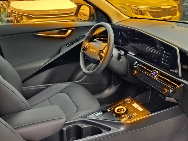 New 2026 Kia Niro Wind FWD image 10