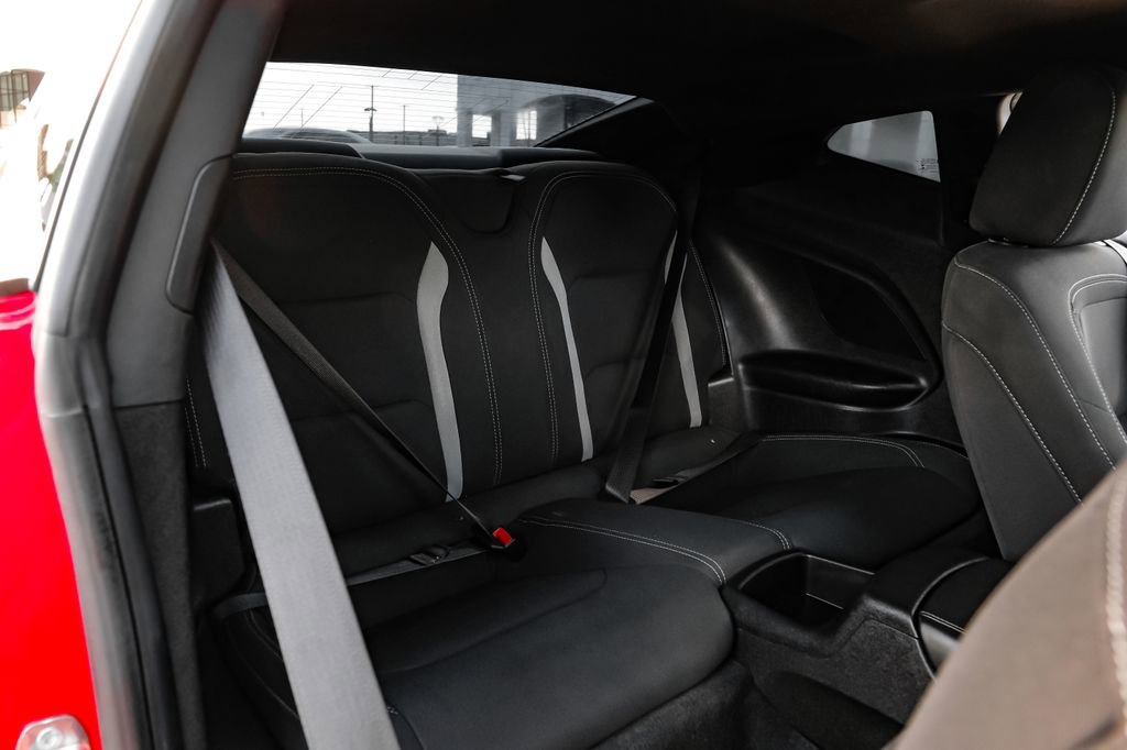 Used 2018 Chevrolet Camaro LT RWD image 31