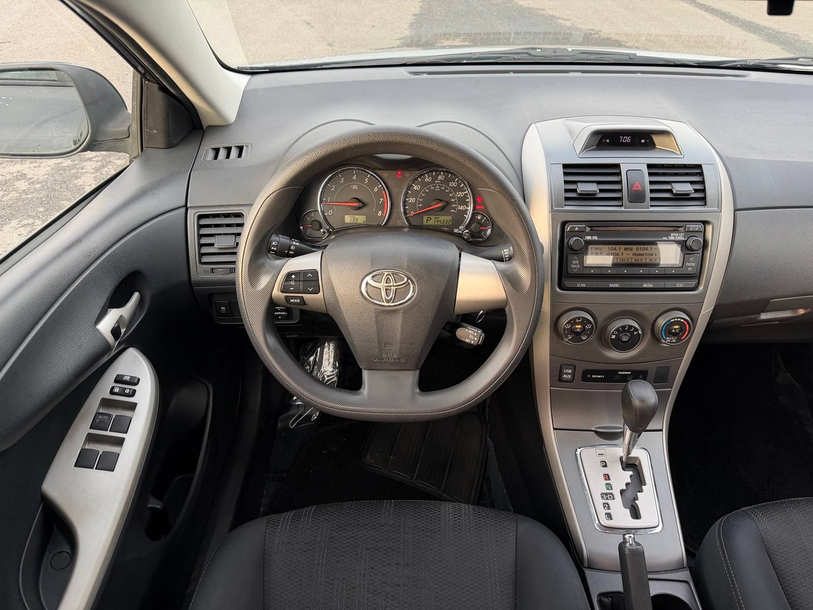 Used 2012 Toyota Corolla S FWD image 25