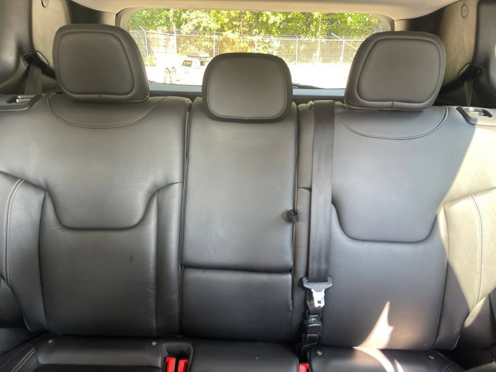 Used 2015 Jeep Renegade Limited AWD/4WD image 12