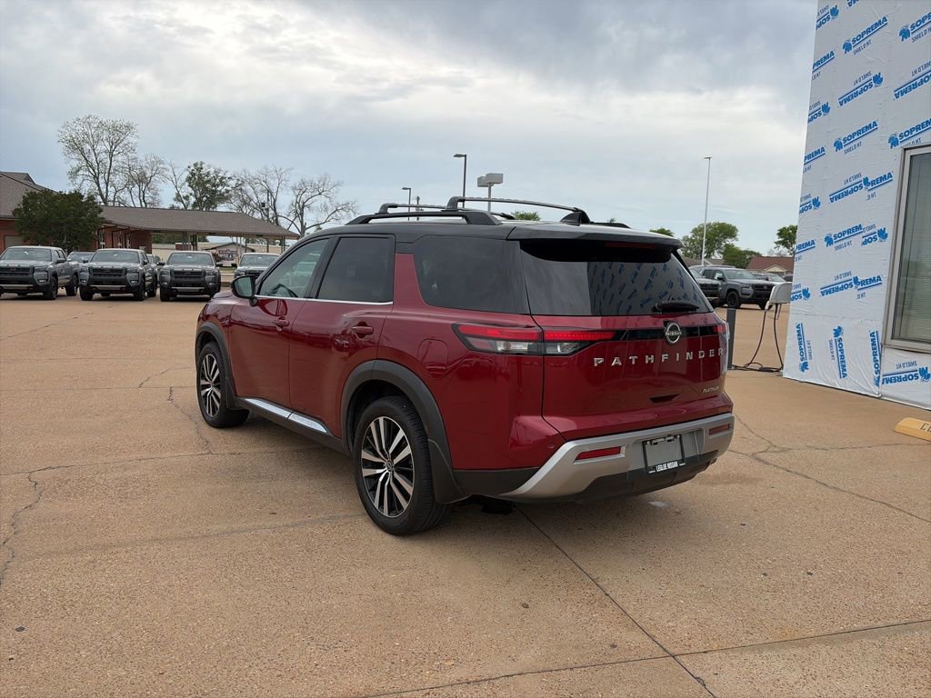 Used 2023 Nissan Pathfinder Platinum image 3